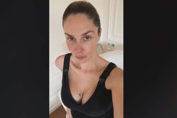 Актриса Агата Муцениеце показала фигуру после родов и заявила, что набрала 8 кг