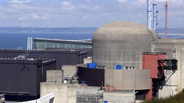 На АЭС во Франции произошел взрыв. Реактор не пострадал