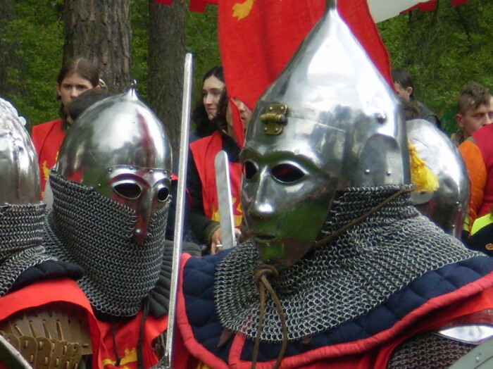 Шлем с личиной повышенной степени защиты. /Фото: 1.bp.blogspot.com Шлем с личиной повышенной степени защиты. /Фото: 1.bp.blogspot.com