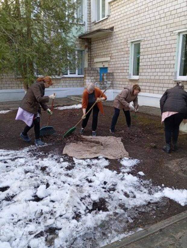 Санитарный день в нашем саду.