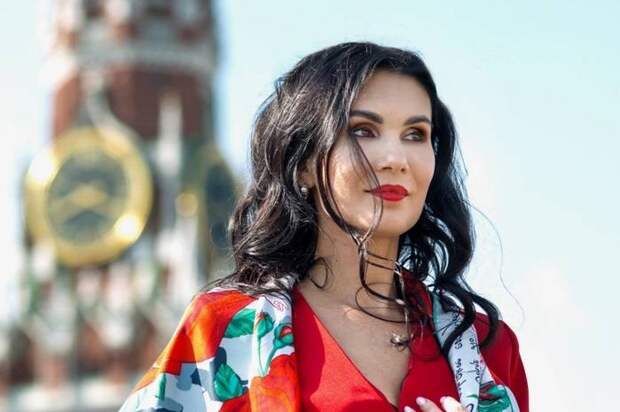 Уральский дизайнер Нина Ручкина победила в конкурсе растущих российских брендов «Знай наших»