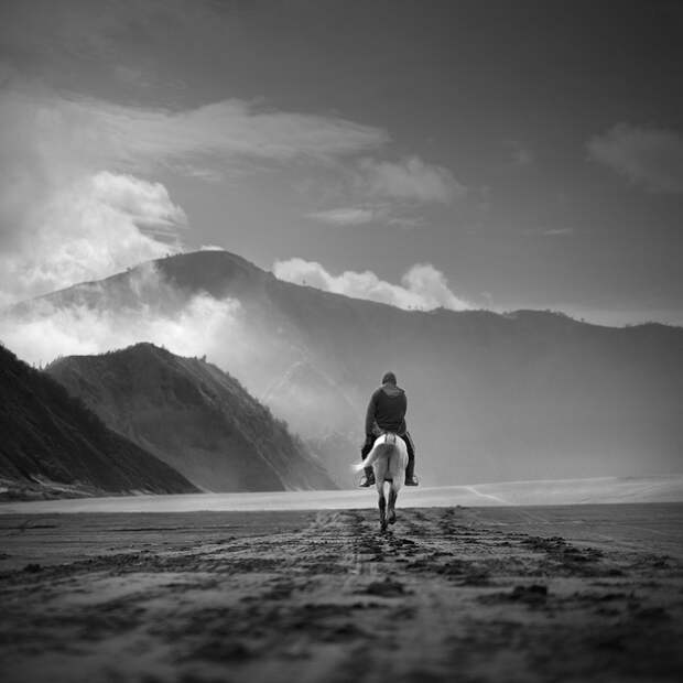 Национальный вулканический парк Индонезии – черно-белое путешествие