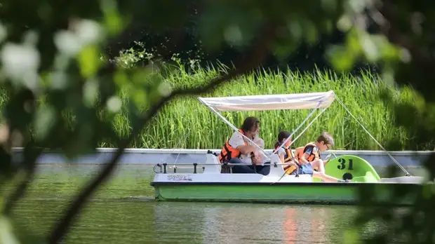 Эксперт оценил снятие ряда ограничительных мер в Москве