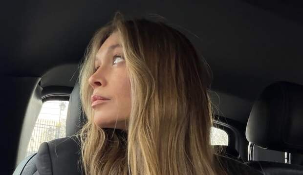 Певица Вера Брежнева опубликовала фото в топе и микрошортах