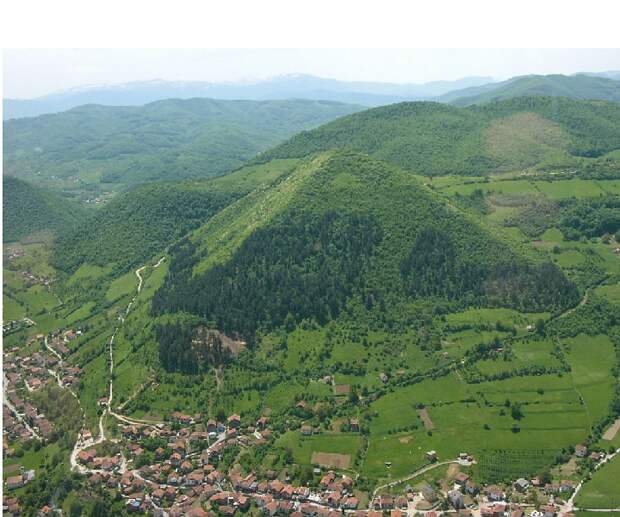 Боснийская пирамида очень похожа на антарктическую. Одни и те же строители возводили? 
