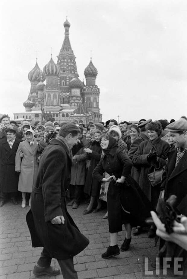 12 апреля 1961 года. Всенародное ликование СССР, гагарин, космос, ностальгия