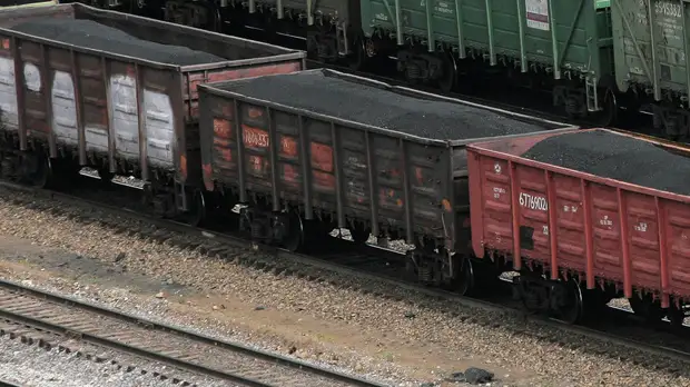 В Свердловской области возбудили дело после схода с рельсов 18 вагонов