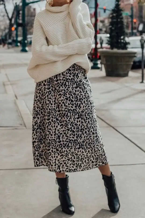 Леопардовая юбка миди с чем носить