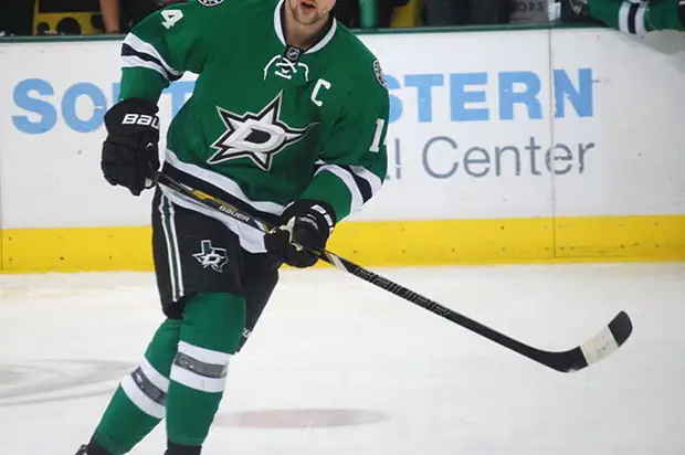 «Вегас» проиграл «Далласу» по буллитам в матче НХЛ