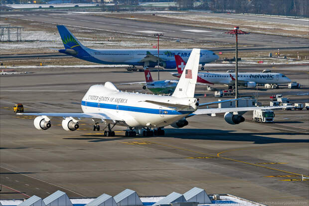 Boeing E-4