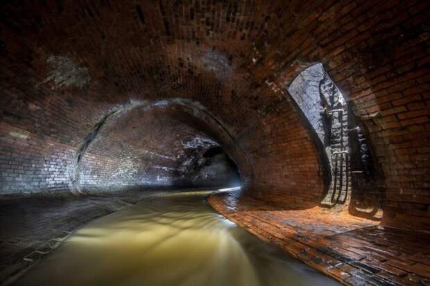 Чиновники запустили против России операцию "Труба". Из наших карманов незаметно утекают триллионы: Схемы, до которых не додумался даже враг