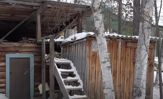 Как строят дома в Якутии, чтобы они держали тепло когда снаружи минус 70: видео
