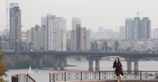 Киевский мост разрушается на глазах