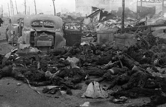 Токио 1945 НАПАЛМОВЫЙ ЯПОНСКИЙ ХОЛОКОСТ Как американцы жгли бомбили напалмом японскую столицу