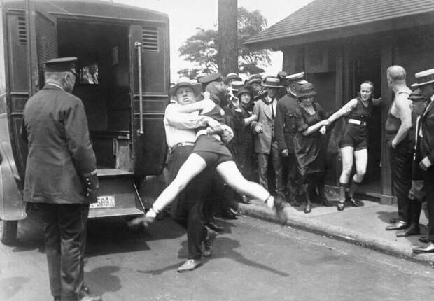 Арест женщин в Чикаго, 1922 год интересно, история, купальники, факты, фото