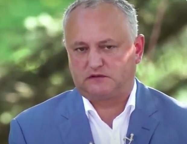 К экс-президенту Молдавии Додону пришли с обысками