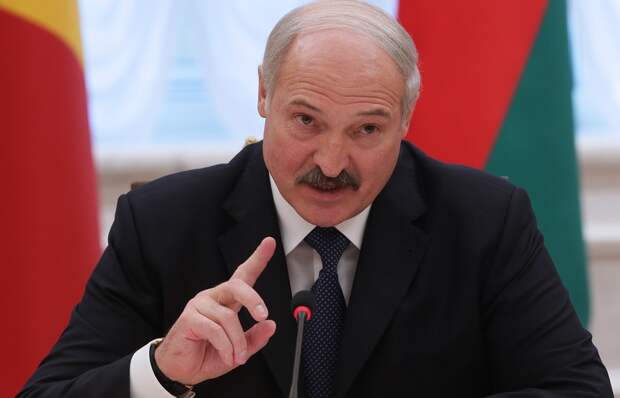 Лукашенко призвал «международных жуликов» заканчивать с пандемией коронавируса