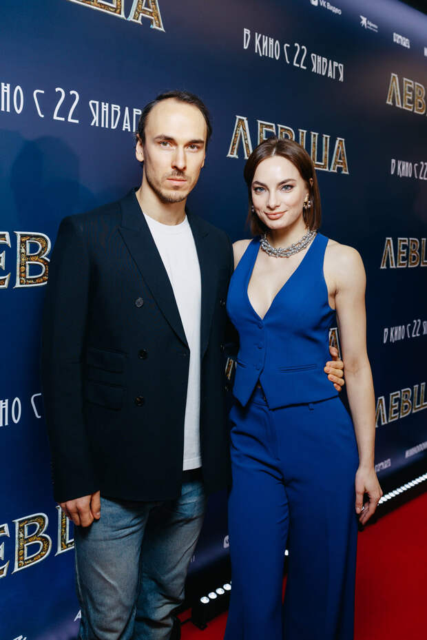 Блошка: Аглая Тарасова, Юрий Колокольников и Ольга Сутулова