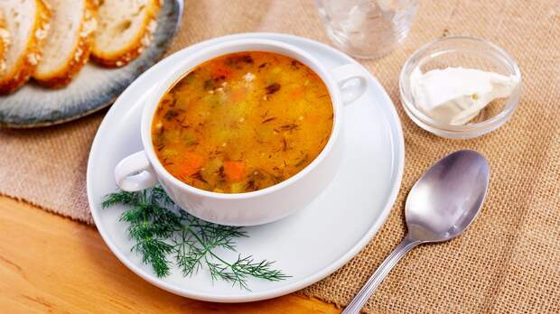 Этот вкусный суп СССР был популярен в ресторанах во время перестройки: готовится легко и быстро