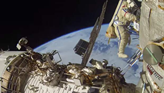 Роскосмос и RT представили первое панорамное видео из открытого космоса