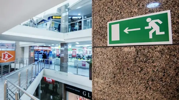 В Курганской области несовершеннолетним запретили посещать ТЦ без родителей