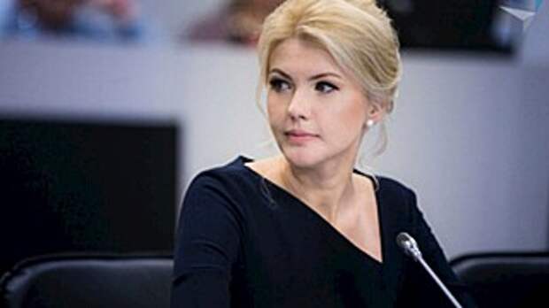 Суд запретил Марине Раковой выходить ночью из дома