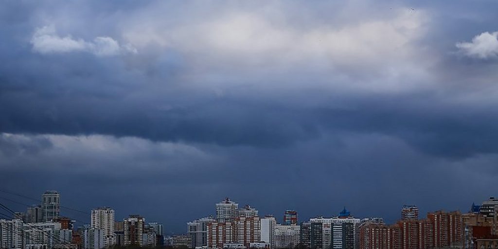 В сквере на 1-й Напрудной устранили ямы на дорожках – «Жилищник»