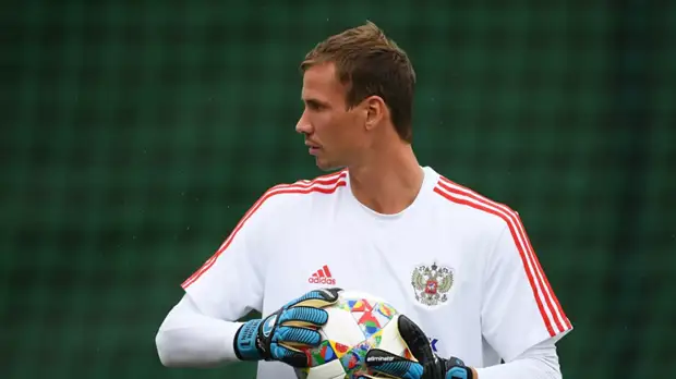 Малафеев высказался о конкуренции среди вратарей в сборной России