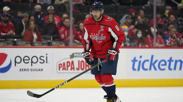 Халл: Овечкин станет уникальным, когда догонит Гретцки