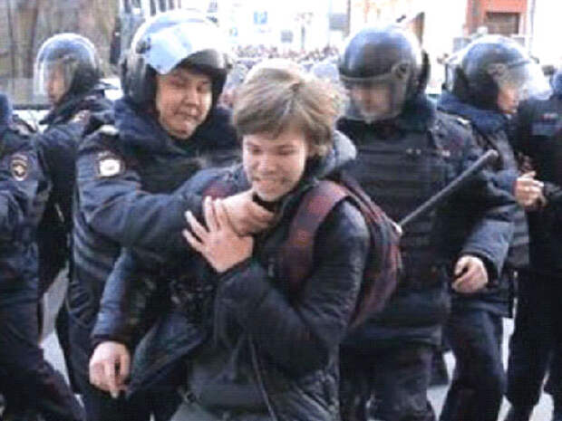 Полиция задержала в центре Москвы уже больше 30 человек