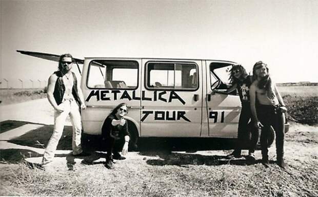 28. Старый пассажирский фургон группы Metallica гастроли, транспорт