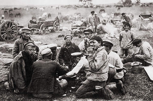 Russian troops at camp after crossing the German frontier into Prussia (now Poland) during World War I, circa 1915. (Photo by FPG/Hulton Archive/Getty Images)
