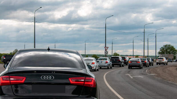 В Госдуме предложили смягчить транспортный налог