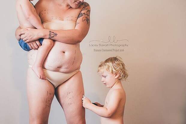 Лейси поделилась этой фотографией в качестве призыва не ругать свое тело в присутствии детей.  бодипозитив, маты, фотограф