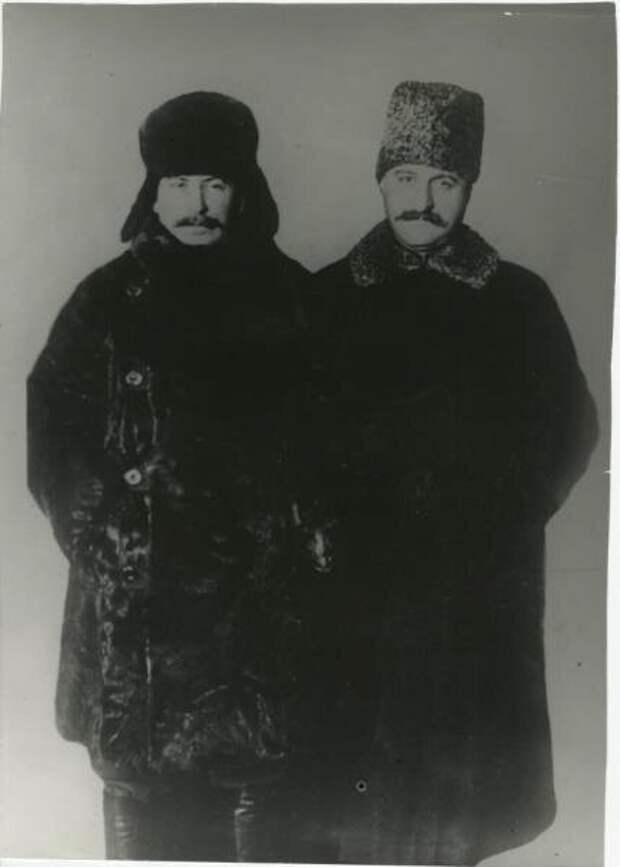 Иосиф Сталин и Серго Орджоникидзе. Неизвестный автор, 1920-е, МАММ/МДФ.