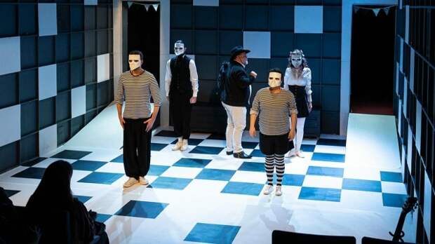 «Мосбилет» приглашает жителей и гостей столицы на спектакль «Странный господин»