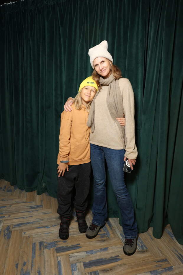 Блошка: Аглая Тарасова, Юрий Колокольников и Ольга Сутулова