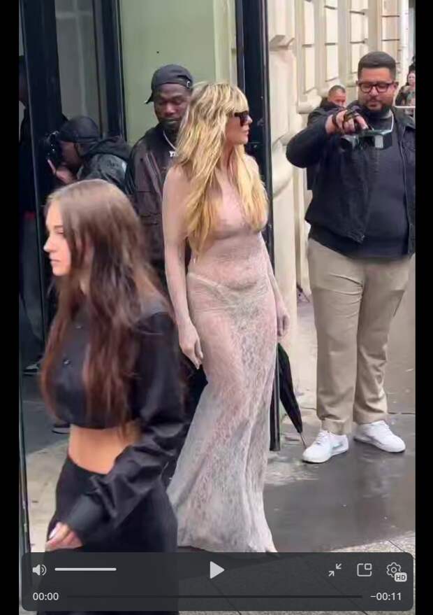 Прозрачное платье Хайди Клум произвело неизгладимое впечатление на её поклонников