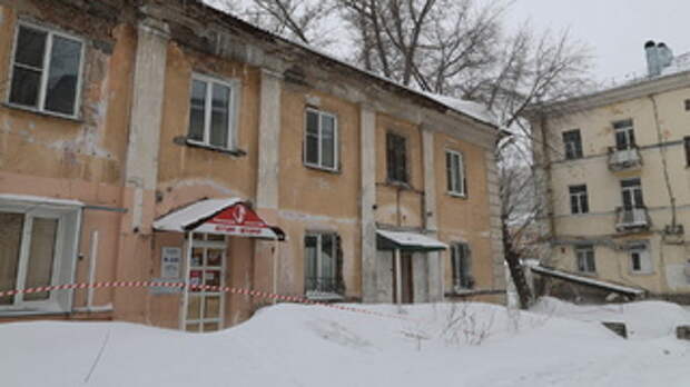 Аварийный дом на Ленина, 135 / Фото: amic.ru