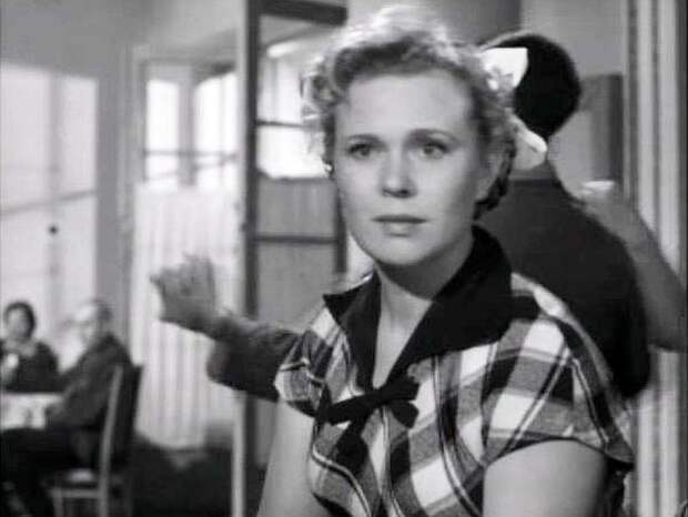 Римма Шорохова в фильме «Весна на Заречной улице». Римма Шорохова в фильме «Весна на Заречной улице».