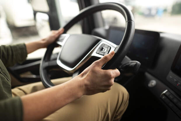 Венгрия объявила о депортации задержанных с валютой и золотом украинцев