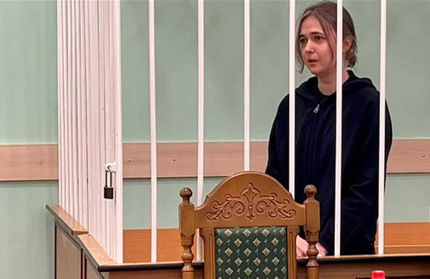 Антонину Мартынову, которая 16 лет скрывалась с дочерью, приговорили к девяти годам колонии