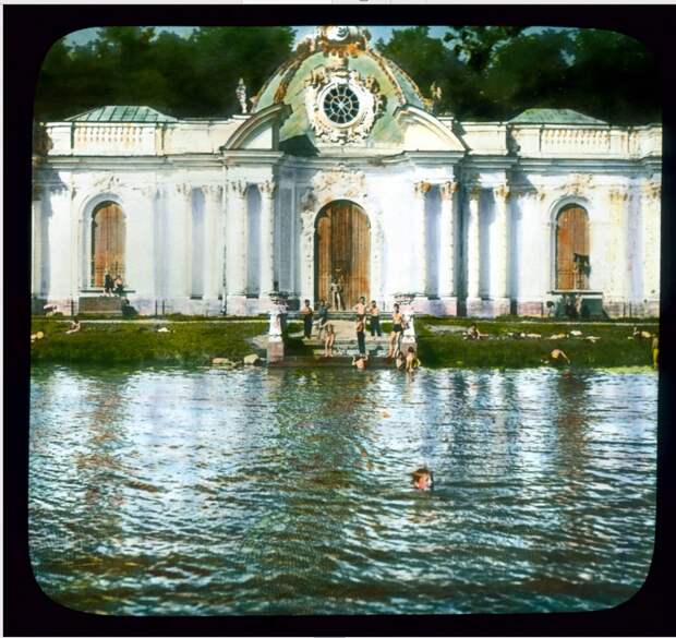 Пушкин (Царское Село). Екатерининский дворец с гротом-павильоном