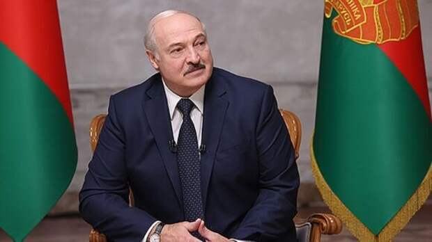Лукашенко считает необходимым валютный союз с Россией Лукашенко считает необходимым валютный союз с Россией