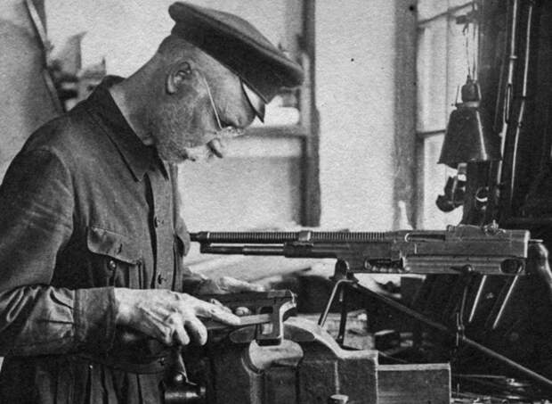 Во время работы над самозарядной винтовкой, 1930-е годы Пресс-служба Тульского государственного музея оружия