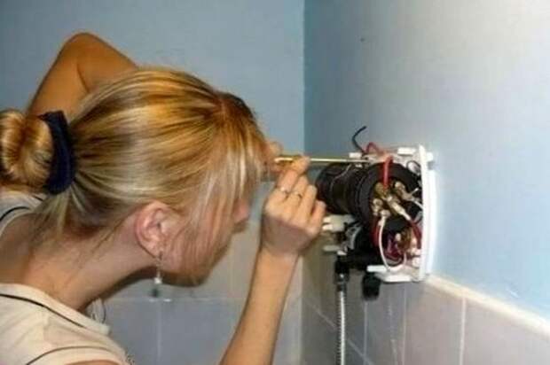 Ваша жена начинает разбираться в электрике покруче некоторых профи  прикол, ремонт, юмор