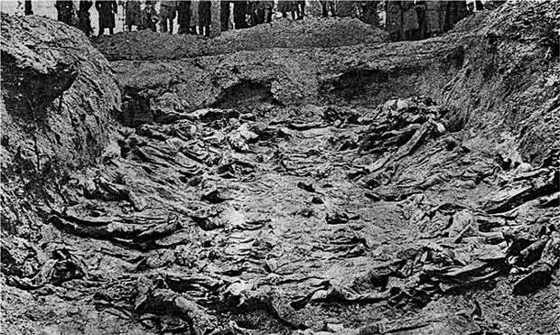 Раскопанная могила. Фото © Wikipedia