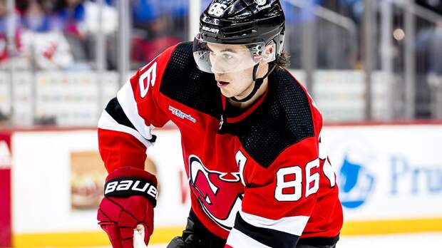 Хьюз, Томпсон и Эттингер признаны лучшими игроками дня в НХЛ