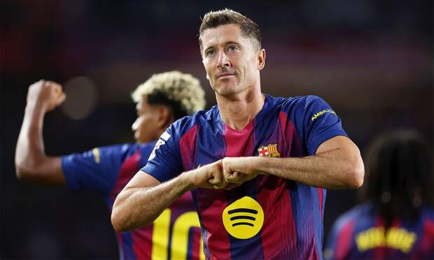Левандовски повторил рекорд Месси в ЛЧ