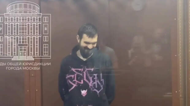 Судья прервала выступление стендап-комика Останина* во время заседания